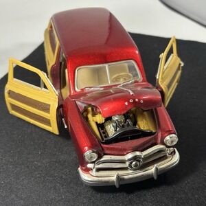 MOTOR MAX 73260 1/24 SCALE RED 1949 FORD WOODY WAGON DIECAST COLLECTIBLE CAR